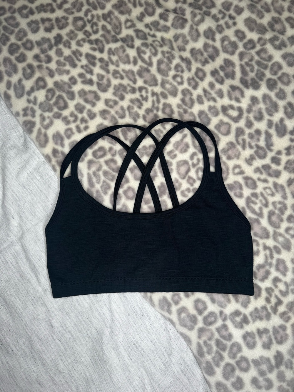 Beyond Yoga Small Heather Ribbed Strappy Slim Bra - Black Heather.